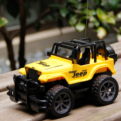 遥控汽车越野车玩具61儿童节生日礼物迷你赛车jeep吉普车警车充电